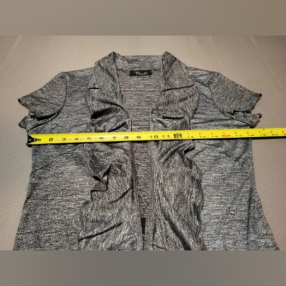 Bali Grey Ruffled Short Sleeved Open Blazer Blouse 🌿 Size Medium - Picture 6 of 6